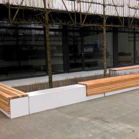 Klinika betonu mala architektura donice i lawki betonowe hala banacha realizacja 1 compressed